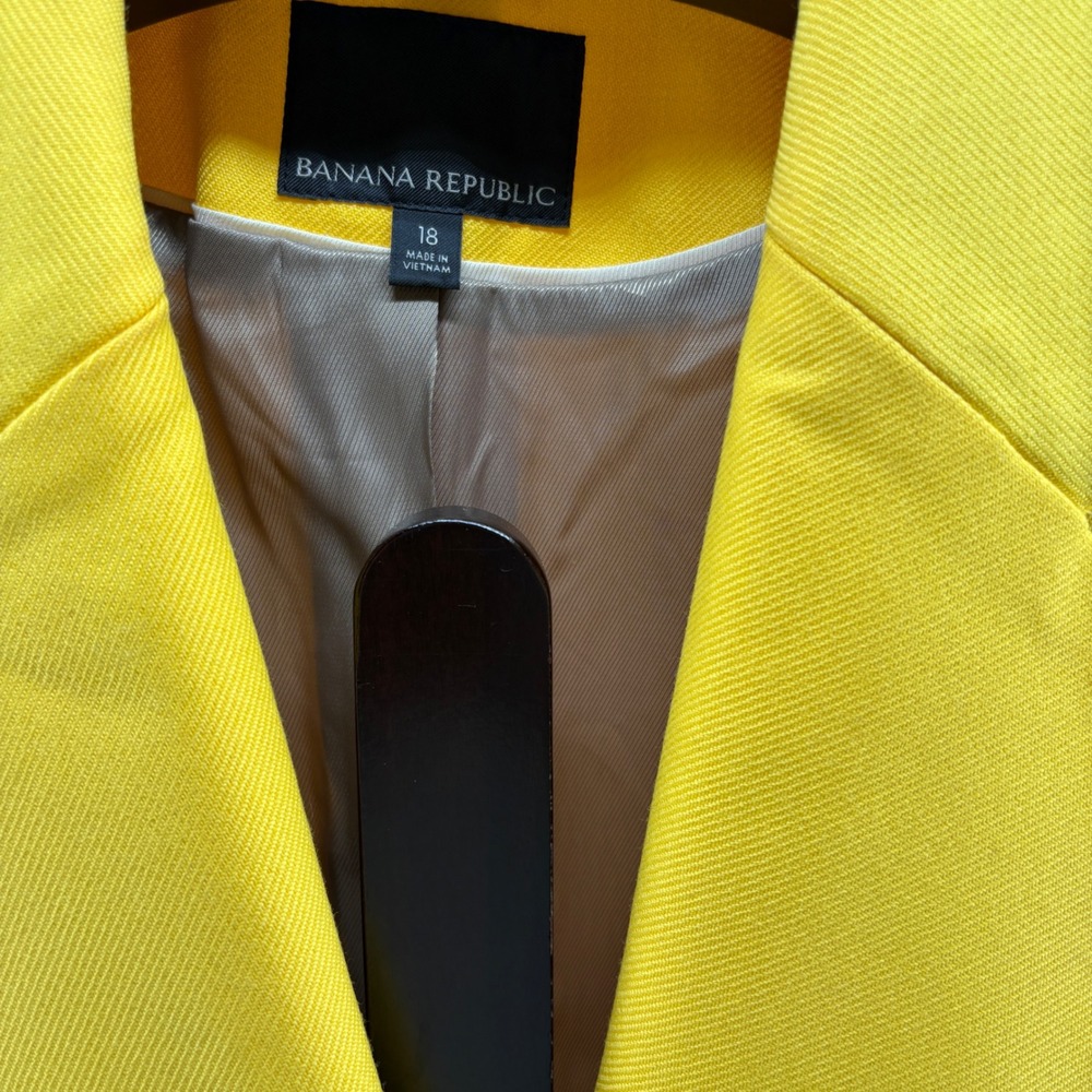 Banana‎ Republic Long Wool Sculptural Blazer Yellow Single Button 18 Trending - Picture 3 of 11